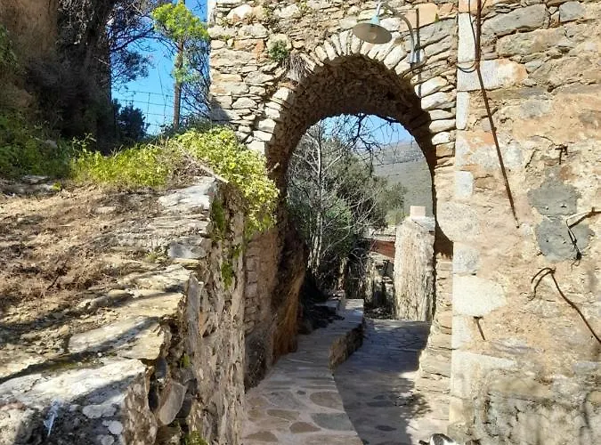 Tower 1894 * Βάθεια